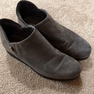 Gray Suede Women’s Shoes